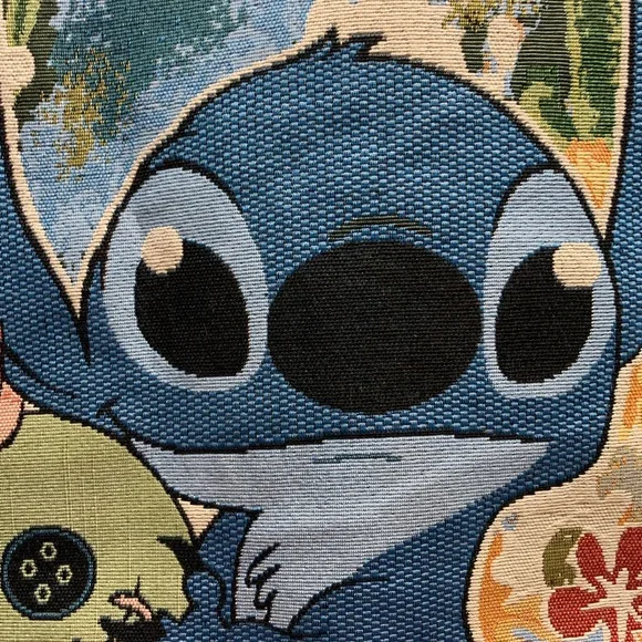 Lilo & Stitch character print Bag. Cute canvas type style big bag - Picture 2 of 8